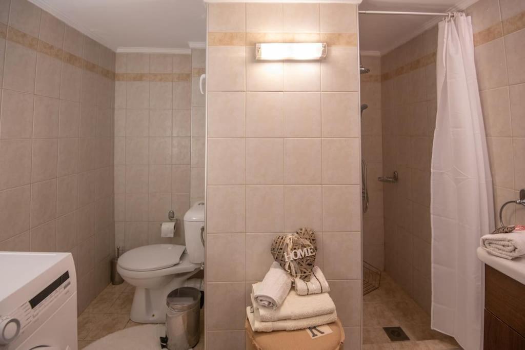 Lovely,Central, Spacious 2-Bedrooms Apartment Пирей Экстерьер фото
