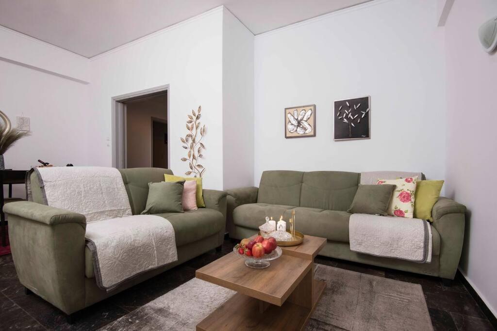 Lovely,Central, Spacious 2-Bedrooms Apartment Пирей Экстерьер фото